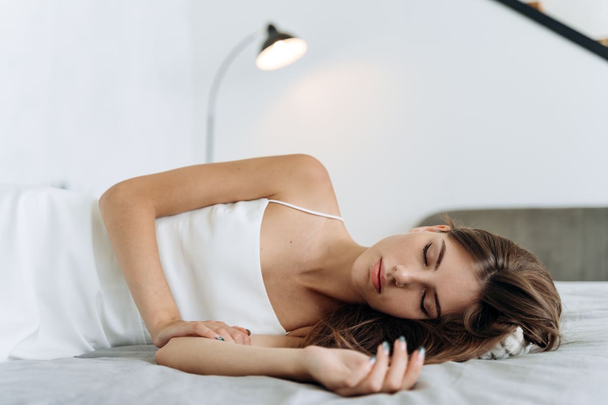 vantaggi e svantaggi Dormire senza cuscino