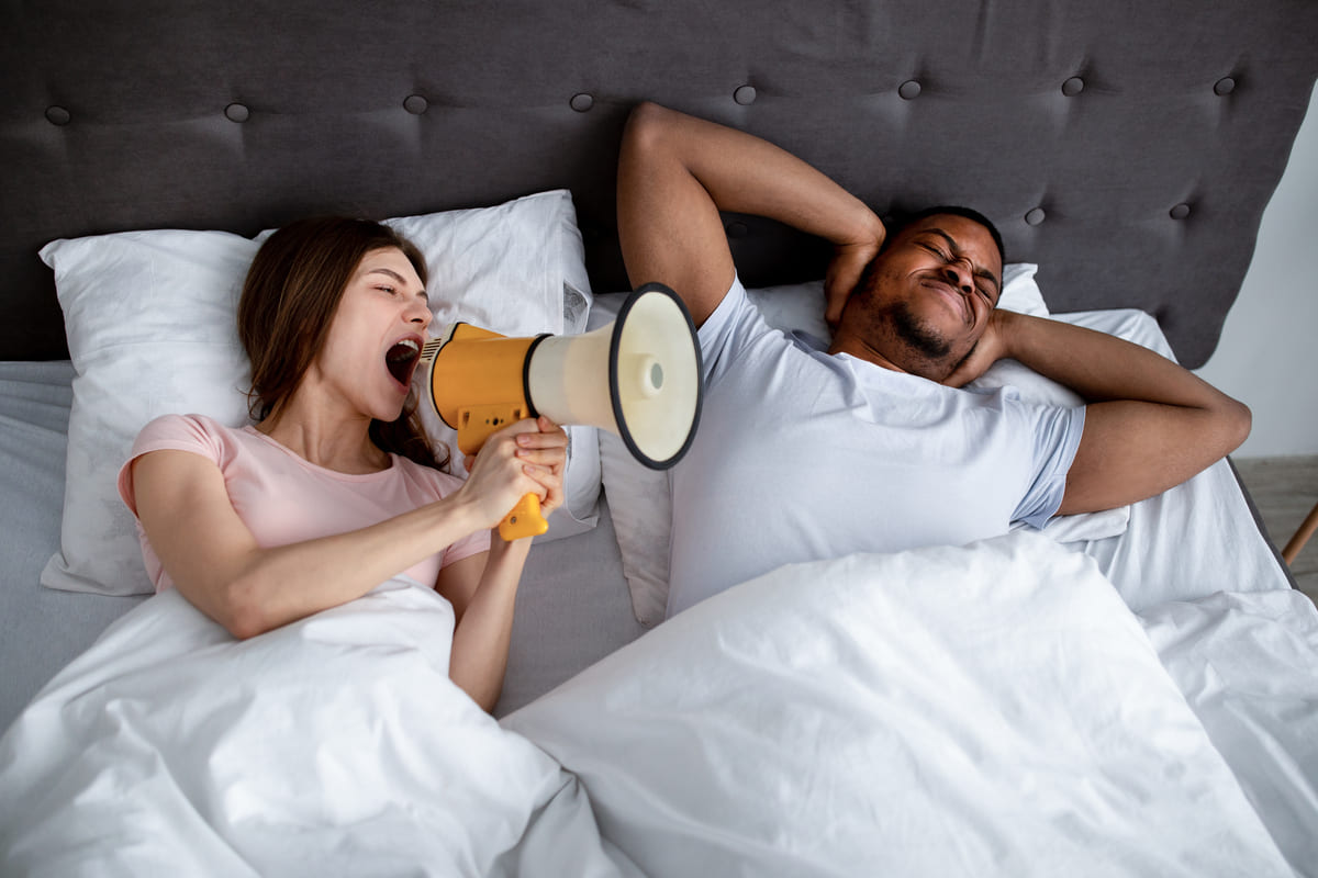 parlare nel sonno cause